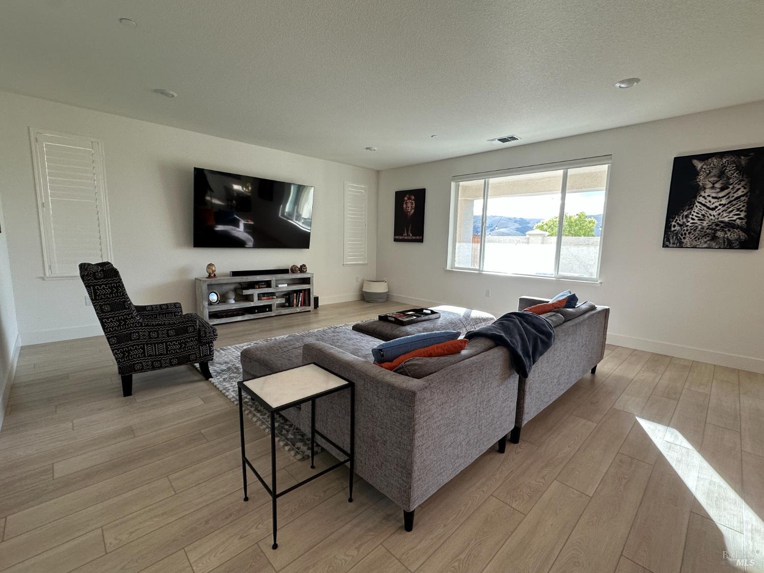Detail Gallery Image 23 of 29 For 2478 Elan Dr, Fairfield,  CA 94533 - 5 Beds | 3 Baths