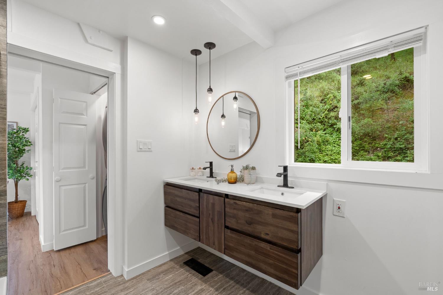 Detail Gallery Image 20 of 66 For 60 Piper Ln, Fairfax,  CA 94930 - 3 Beds | 2 Baths