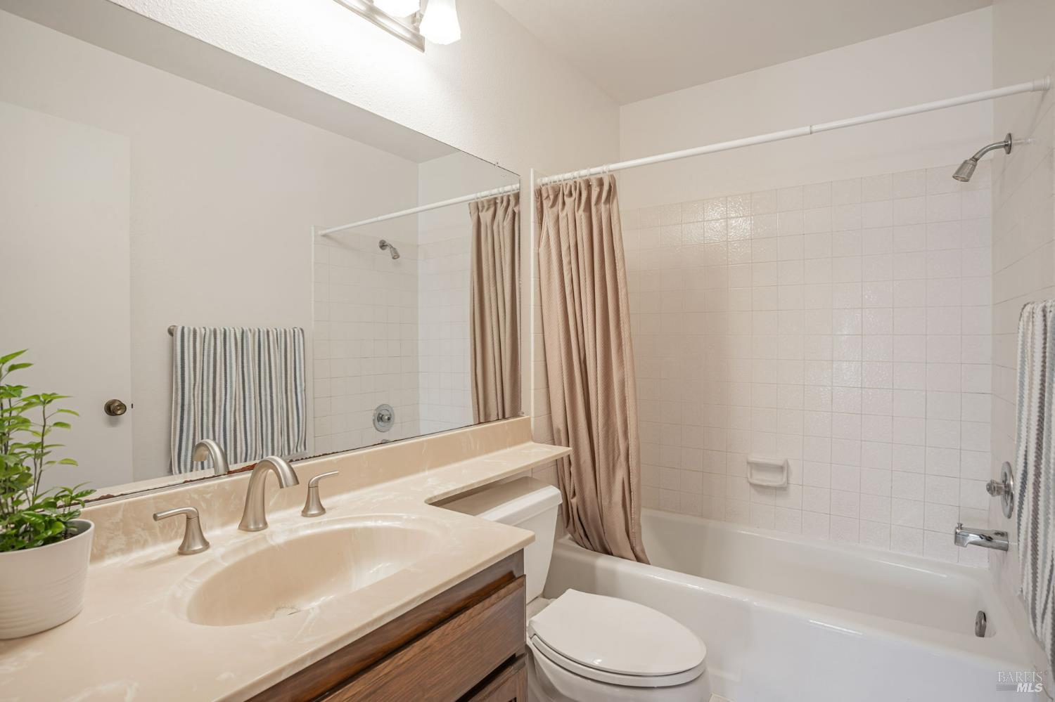 Bishop Drive, Vacaville, California image 33