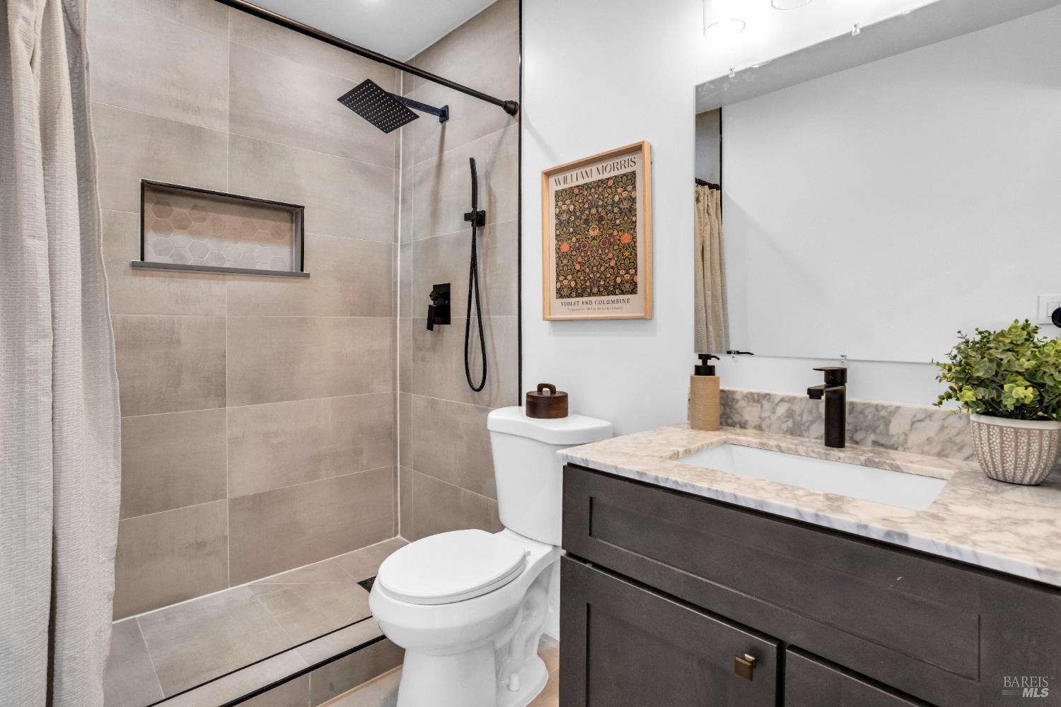 Detail Gallery Image 5 of 27 For 502 Prairie Ct, Suisun City,  CA 94585 - 3 Beds | 2 Baths