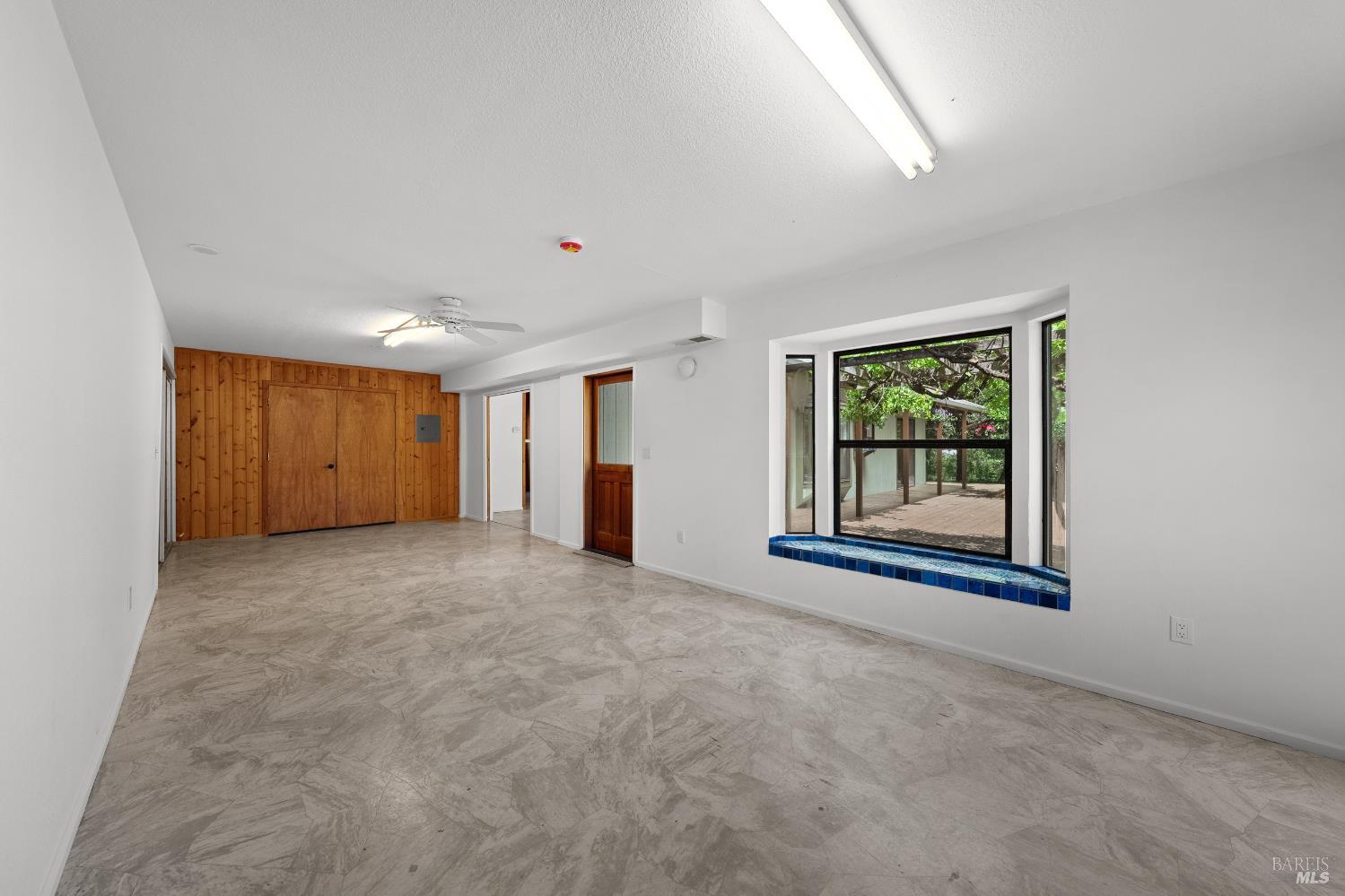 Detail Gallery Image 25 of 94 For 17651 Van Arsdale Rd, Potter Valley,  CA 95469 - 6 Beds | 5 Baths