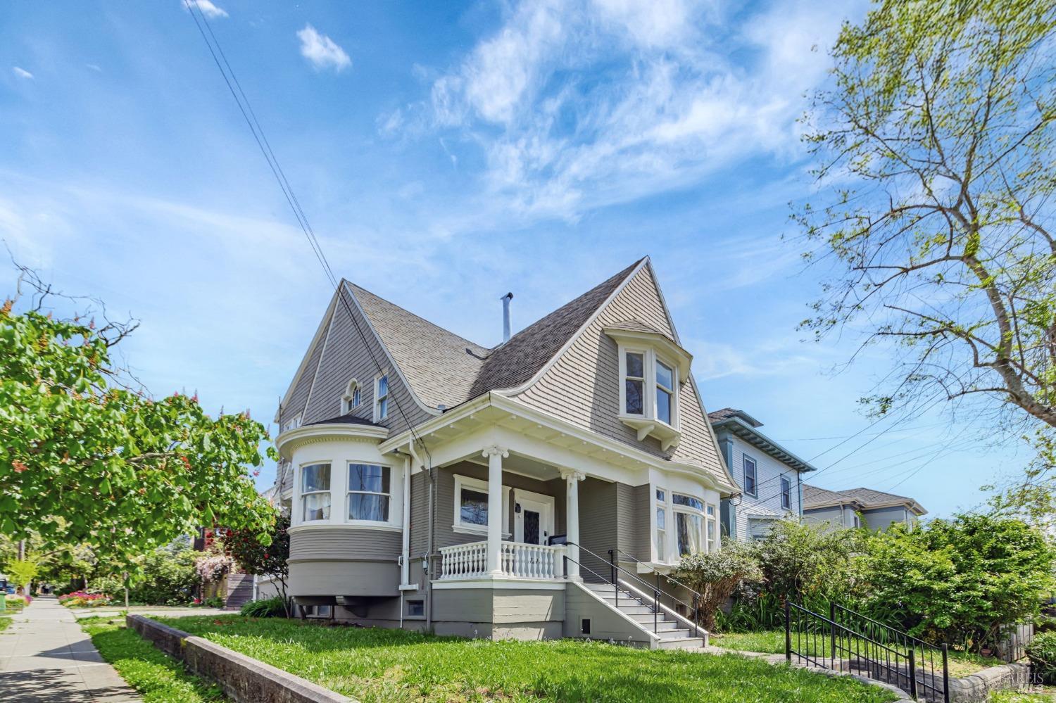 Detail Gallery Image 3 of 74 For 1729 Milvia St, Berkeley,  CA 94709 - – Beds | – Baths