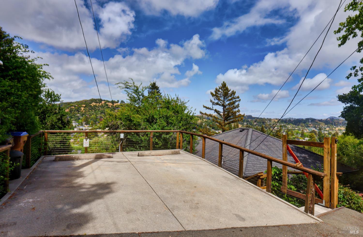 Detail Gallery Image 30 of 30 For 47 Woodside Ln, Mill Valley,  CA 94941 - 2 Beds | 2 Baths