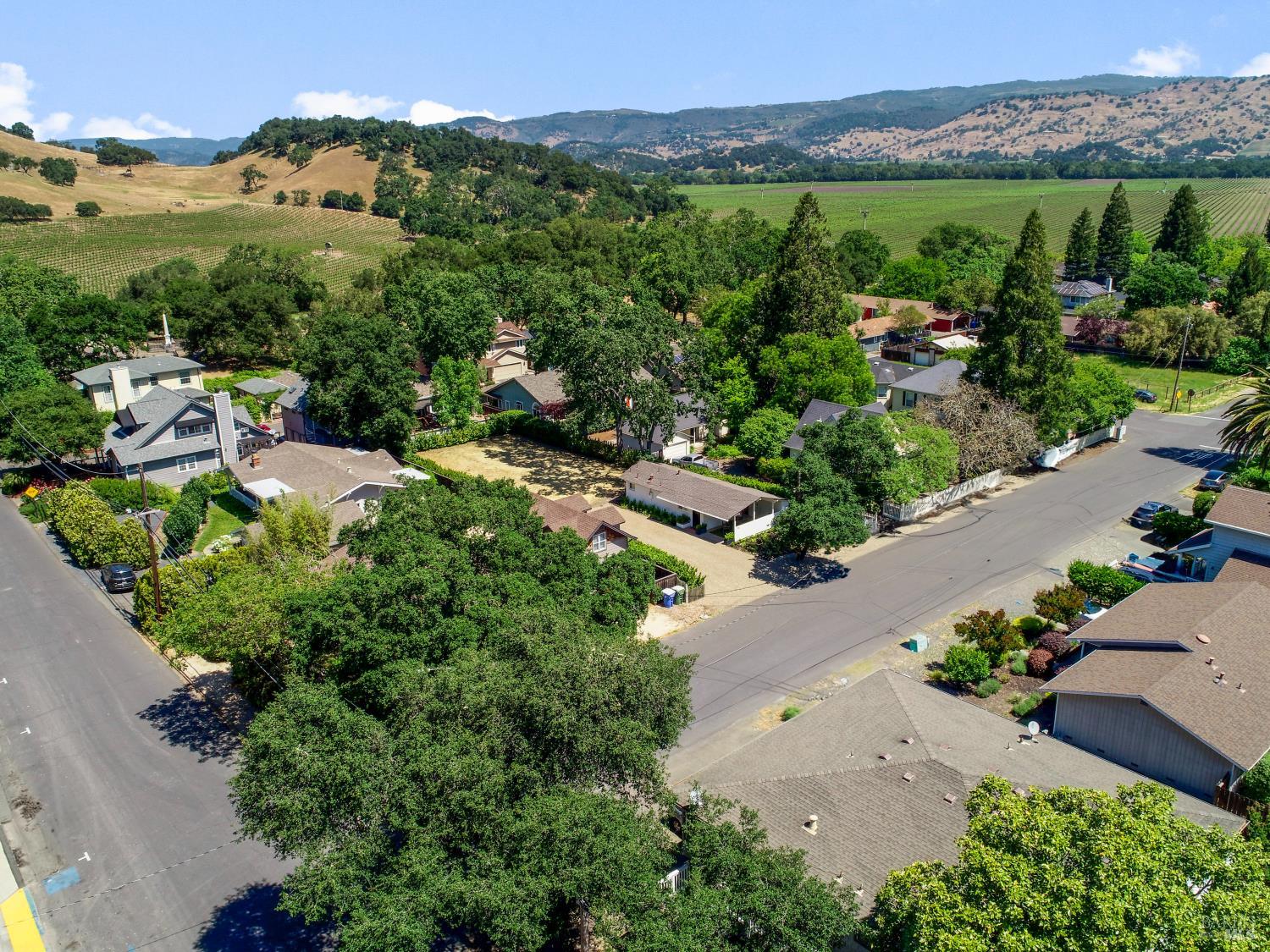 Detail Gallery Image 6 of 37 For 2180 Monroe St, Yountville,  CA 94599 - – Beds | – Baths