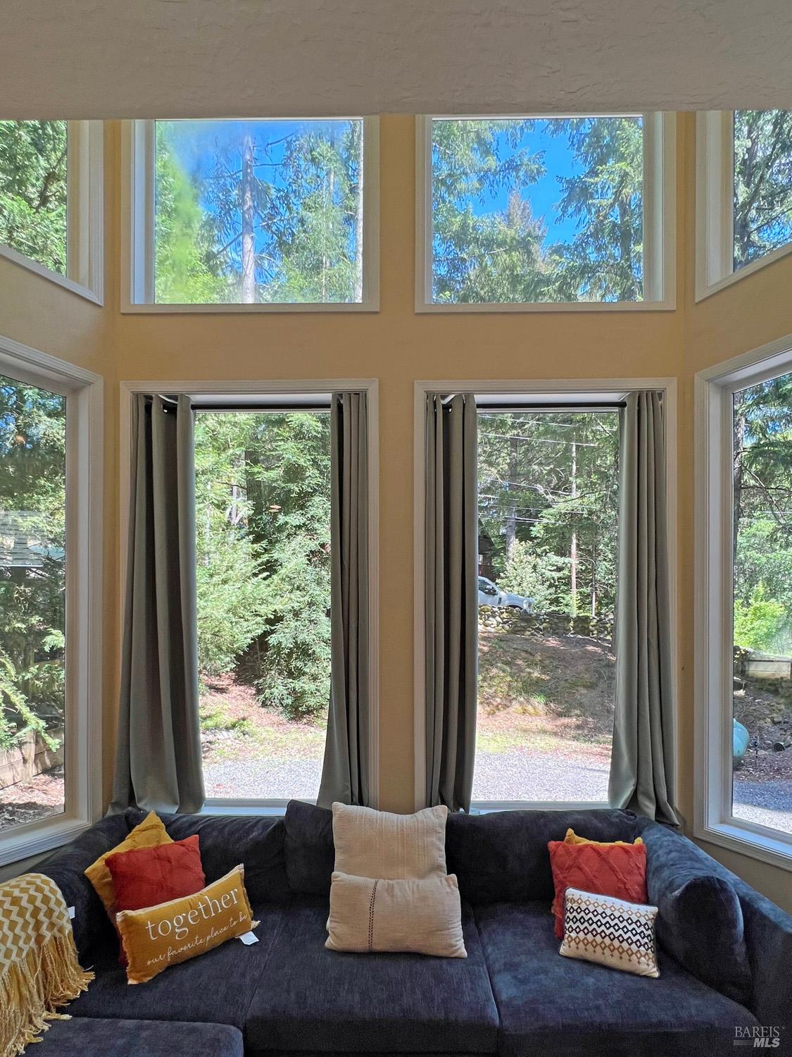 Detail Gallery Image 15 of 39 For 24034 Willow Ln, Willits,  CA 95490 - 3 Beds | 3 Baths
