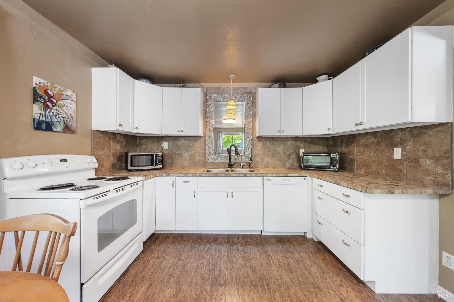 Detail Gallery Image 7 of 36 For 3595 Vista St, Clearlake,  CA 95422 - 3 Beds | 1 Baths