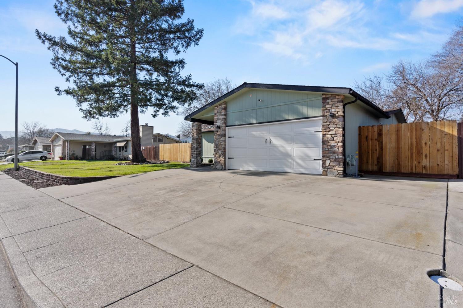 Detail Gallery Image 3 of 52 For 491 Aberdeen Way, Vacaville,  CA 95687 - 3 Beds | 2 Baths