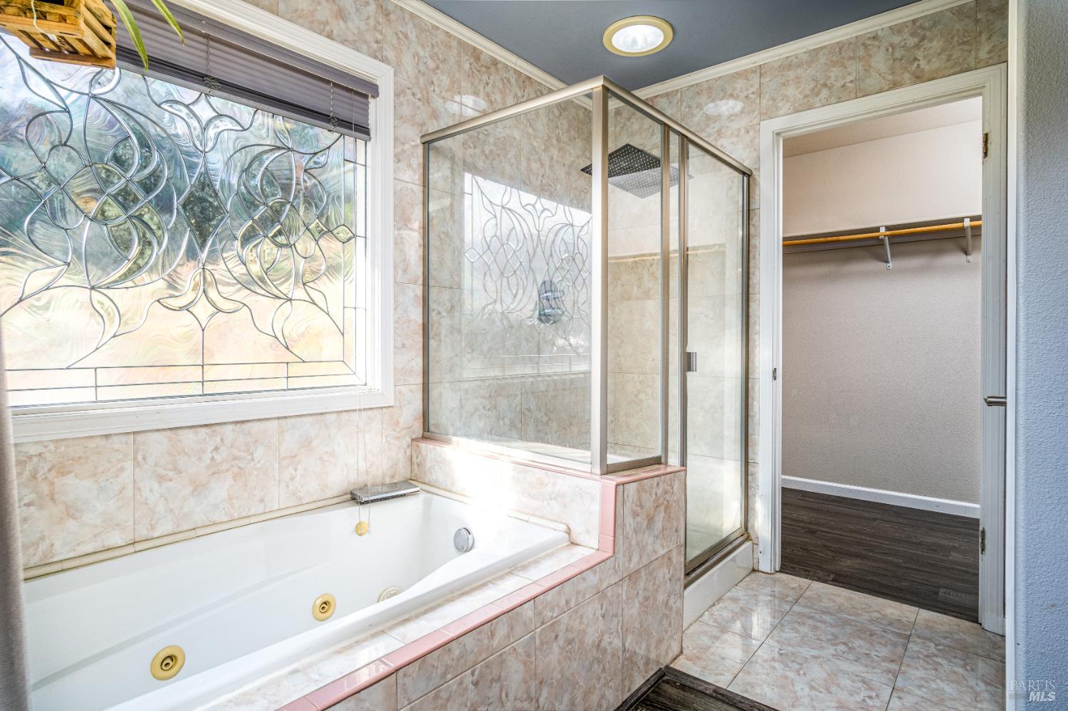 Detail Gallery Image 29 of 53 For 16544 Hacienda Ct, Hidden Valley Lake,  CA 95467 - 5 Beds | 3 Baths