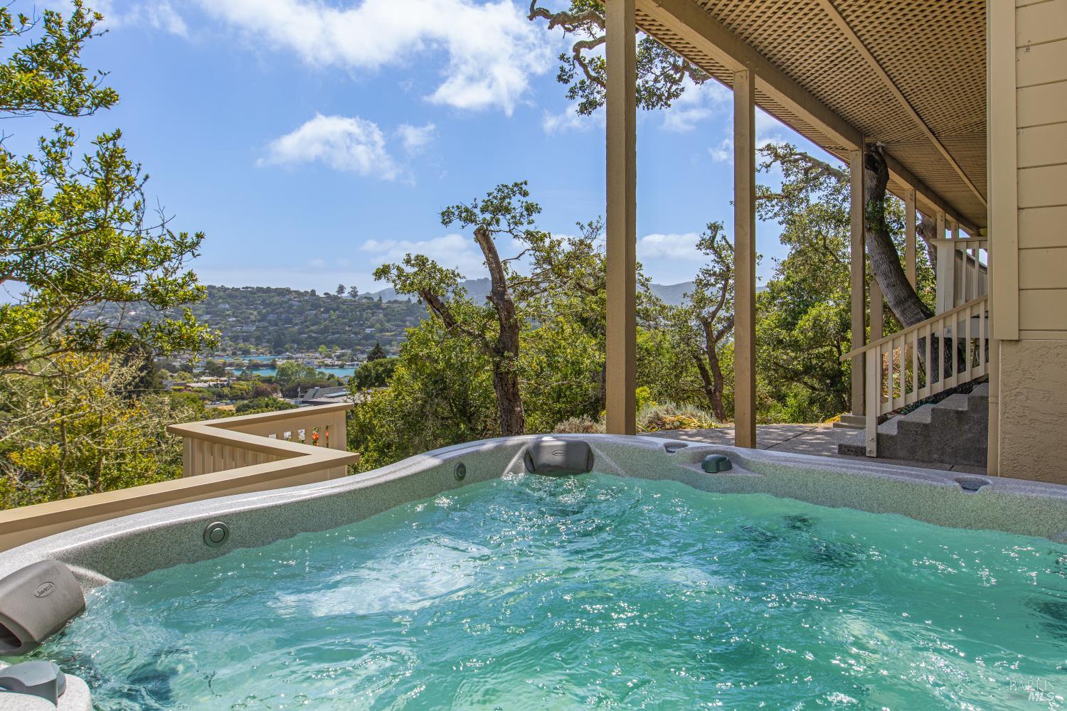 Detail Gallery Image 42 of 50 For 91 Round Hill Rd, Tiburon,  CA 94920 - 5 Beds | 4/1 Baths