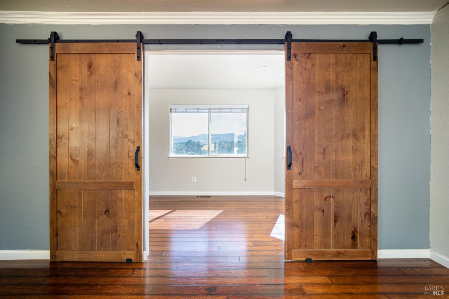 Detail Gallery Image 16 of 53 For 16544 Hacienda Ct, Hidden Valley Lake,  CA 95467 - 5 Beds | 3 Baths