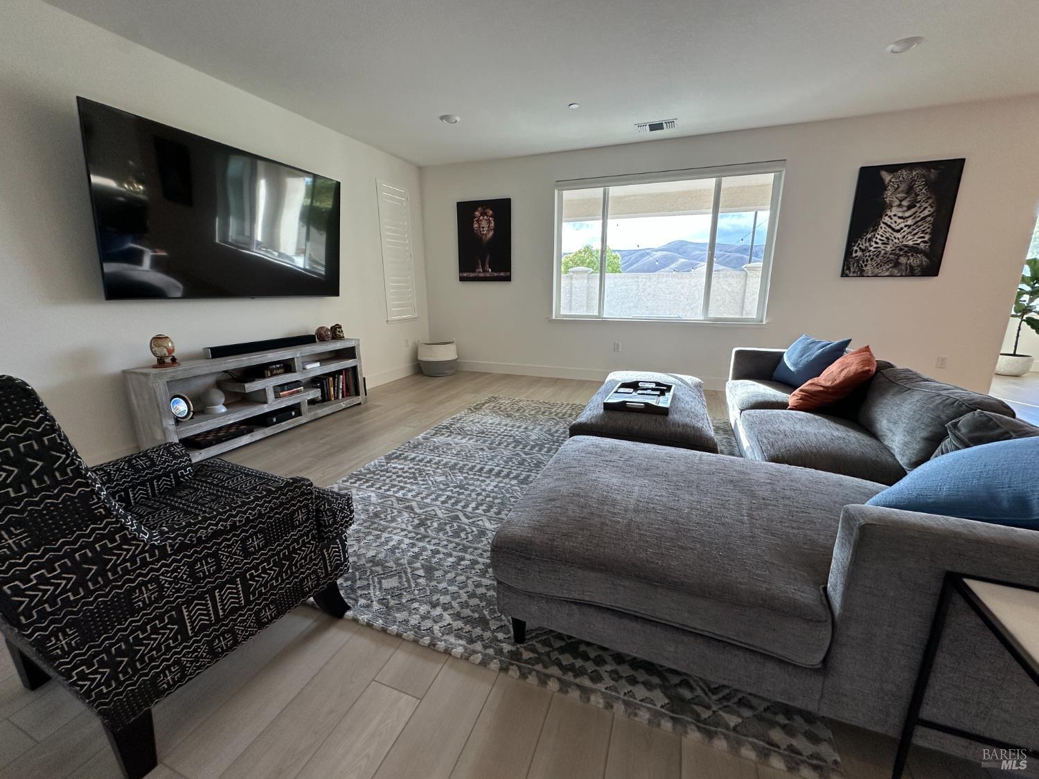 Detail Gallery Image 13 of 29 For 2478 Elan Dr, Fairfield,  CA 94533 - 5 Beds | 3 Baths