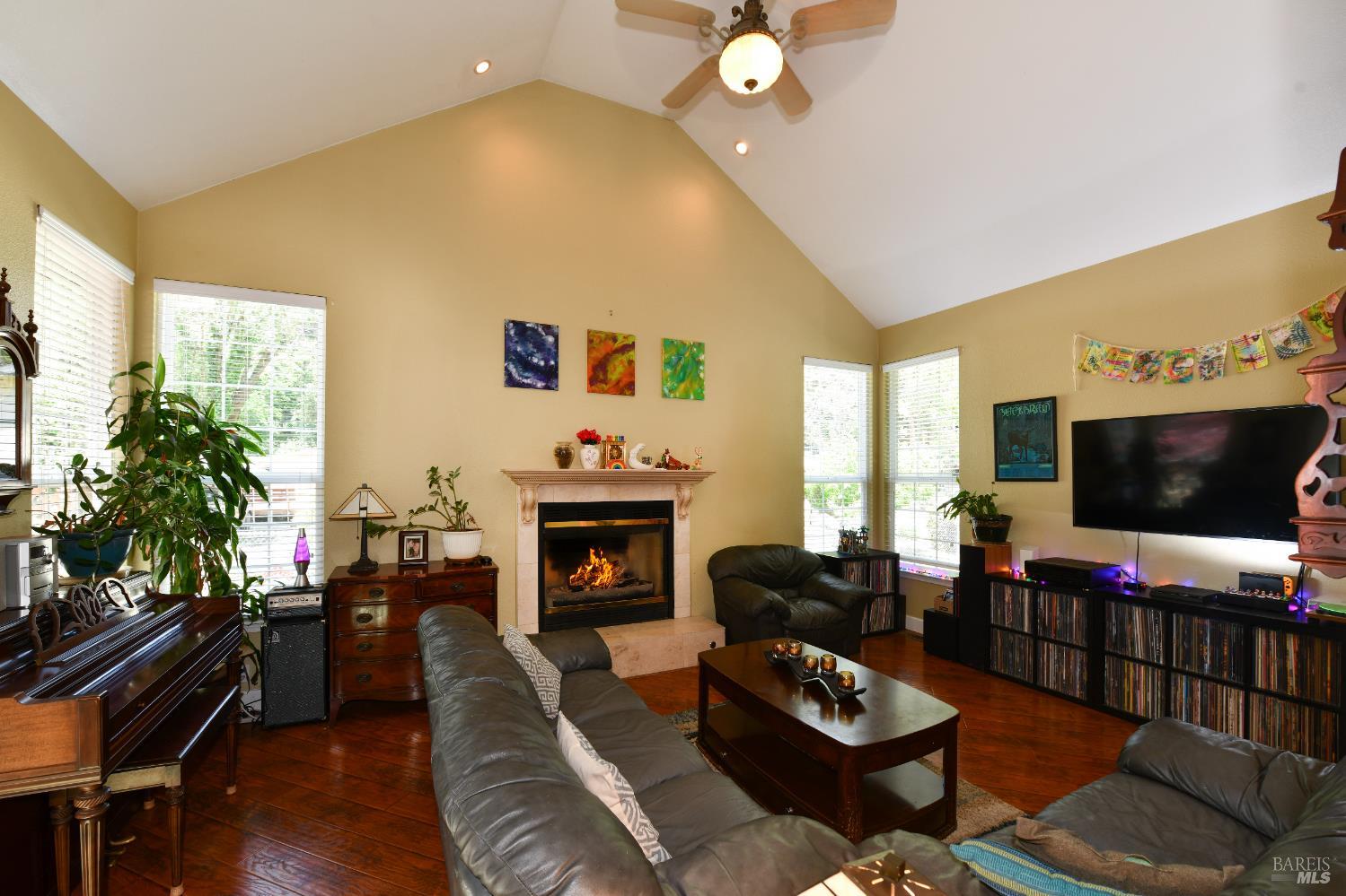 Detail Gallery Image 10 of 35 For 15530 Monte Rosa Ave, Guerneville,  CA 95446 - 1 Beds | 2/1 Baths