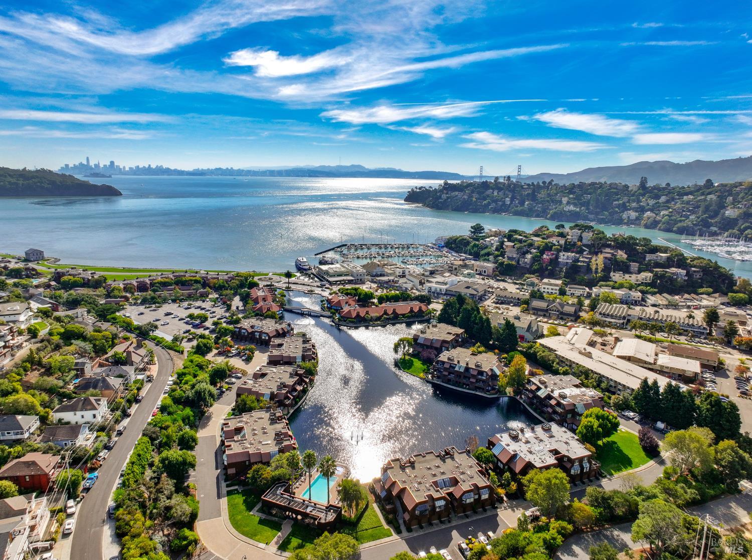 Detail Gallery Image 29 of 36 For 44 Lagoon Vis, Tiburon,  CA 94920 - 2 Beds | 2 Baths