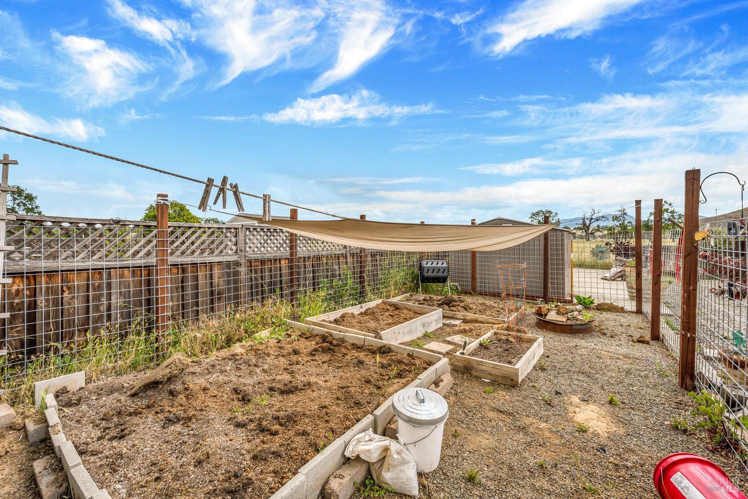 Detail Gallery Image 10 of 11 For 18537 Spyglass Rd, Hidden Valley Lake,  CA 95467 - 3 Beds | 2 Baths