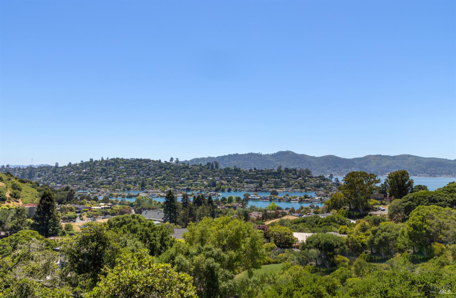 Detail Gallery Image 45 of 50 For 91 Round Hill Rd, Tiburon,  CA 94920 - 5 Beds | 4/1 Baths