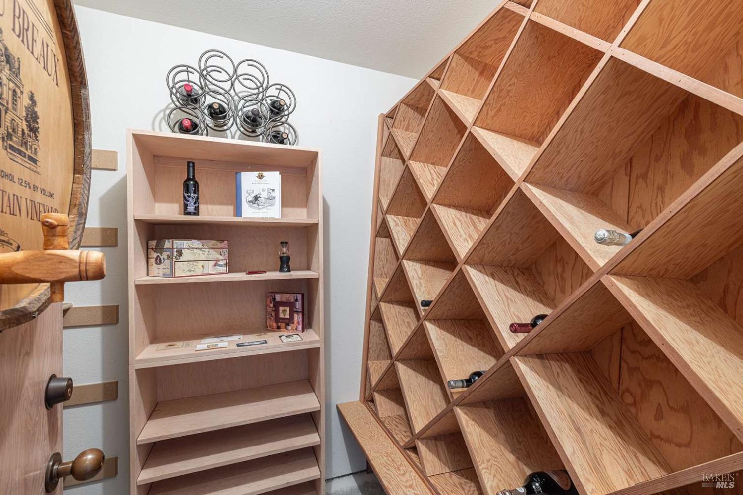 Detail Gallery Image 22 of 61 For 1513 Sea Way, Bodega Bay,  CA 94923 - 3 Beds | 2/1 Baths