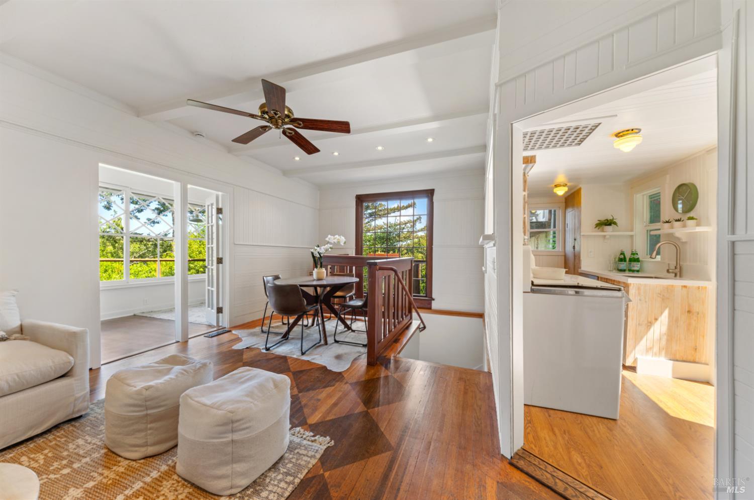 Detail Gallery Image 16 of 30 For 47 Woodside Ln, Mill Valley,  CA 94941 - 2 Beds | 2 Baths