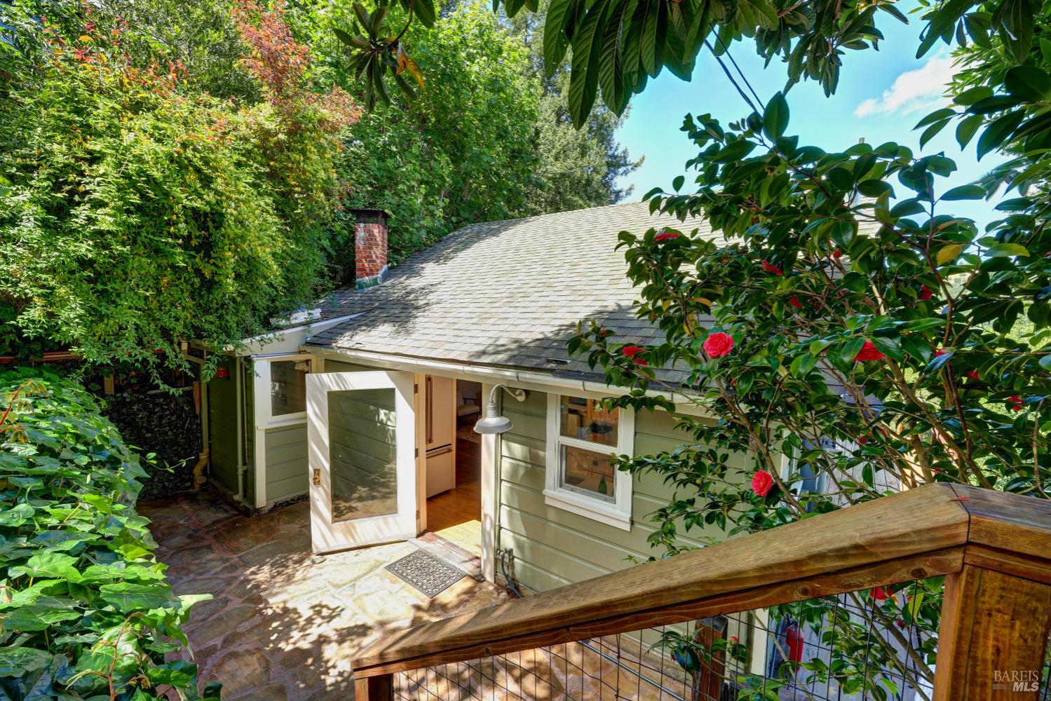 Detail Gallery Image 1 of 30 For 47 Woodside Ln, Mill Valley,  CA 94941 - 2 Beds | 2 Baths