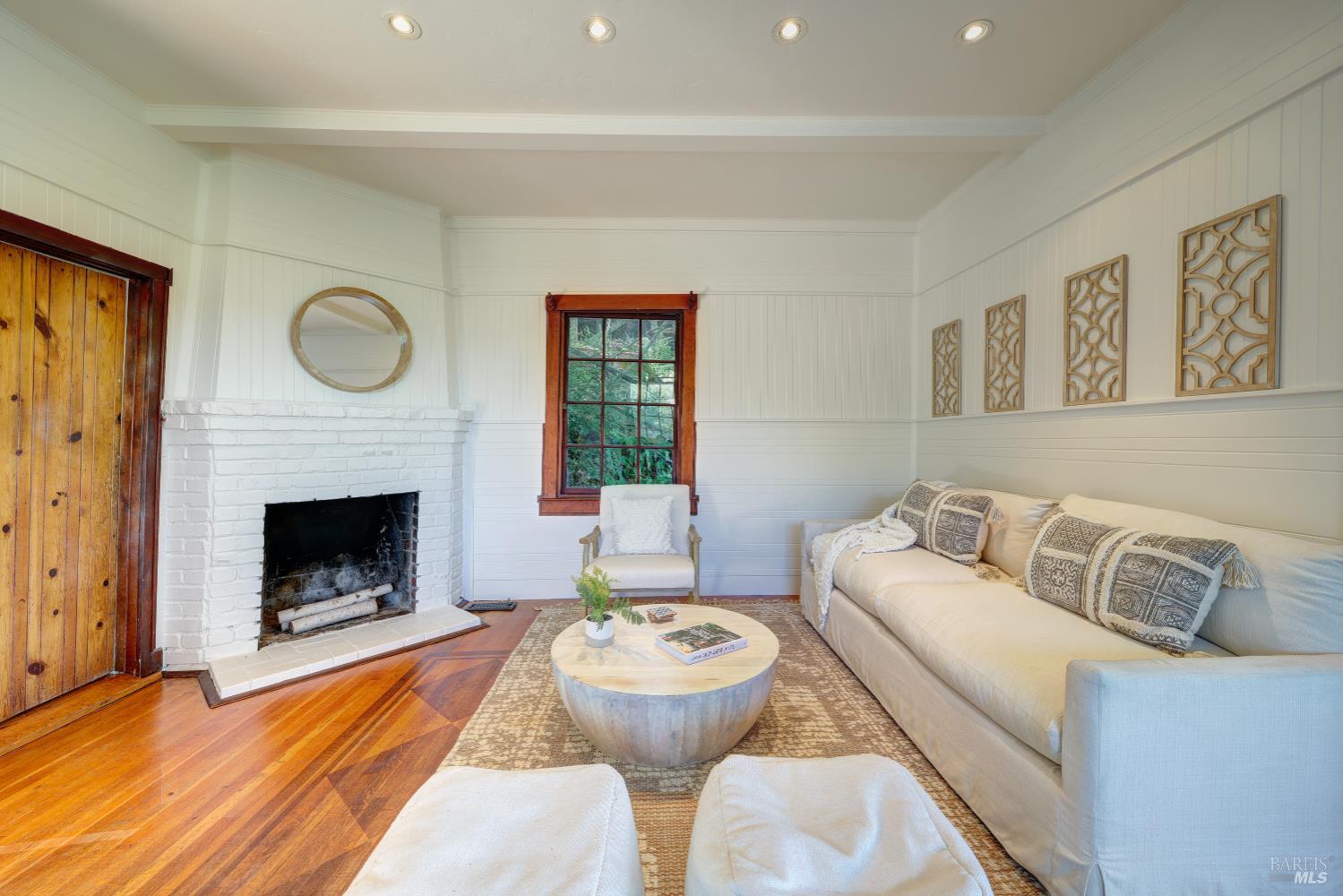 Detail Gallery Image 15 of 30 For 47 Woodside Ln, Mill Valley,  CA 94941 - 2 Beds | 2 Baths