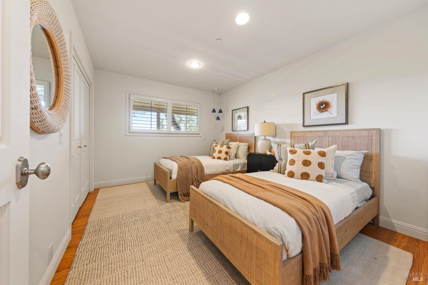 Detail Gallery Image 31 of 50 For 91 Round Hill Rd, Tiburon,  CA 94920 - 5 Beds | 4/1 Baths