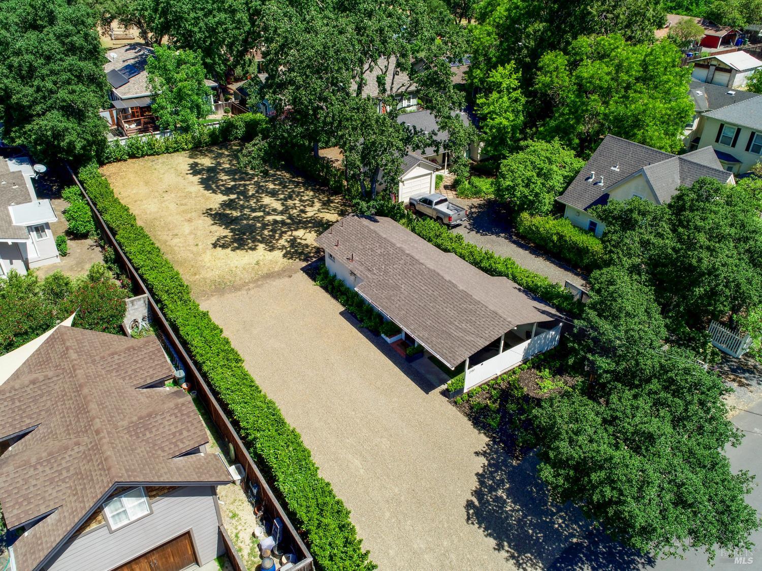 Detail Gallery Image 7 of 37 For 2180 Monroe St, Yountville,  CA 94599 - – Beds | – Baths
