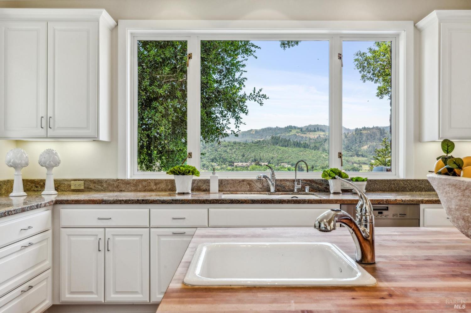 Detail Gallery Image 22 of 83 For 107 Knoll Ct, Saint Helena,  CA 94574 - 4 Beds | 3/1 Baths