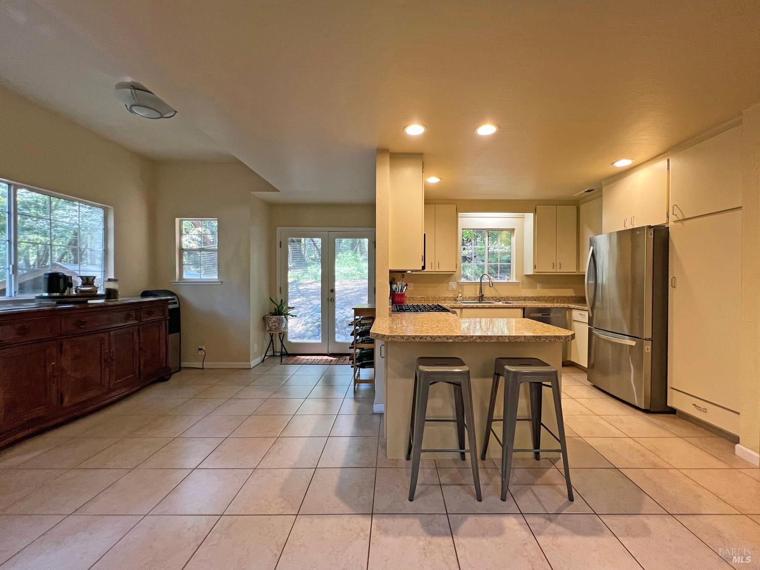 Detail Gallery Image 7 of 39 For 24034 Willow Ln, Willits,  CA 95490 - 3 Beds | 3 Baths