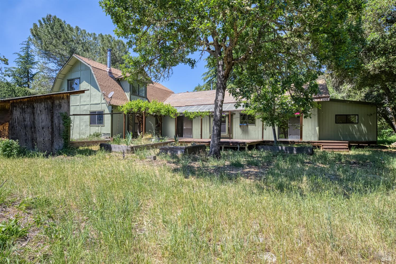 Detail Gallery Image 39 of 94 For 17651 Van Arsdale Rd, Potter Valley,  CA 95469 - 6 Beds | 5 Baths