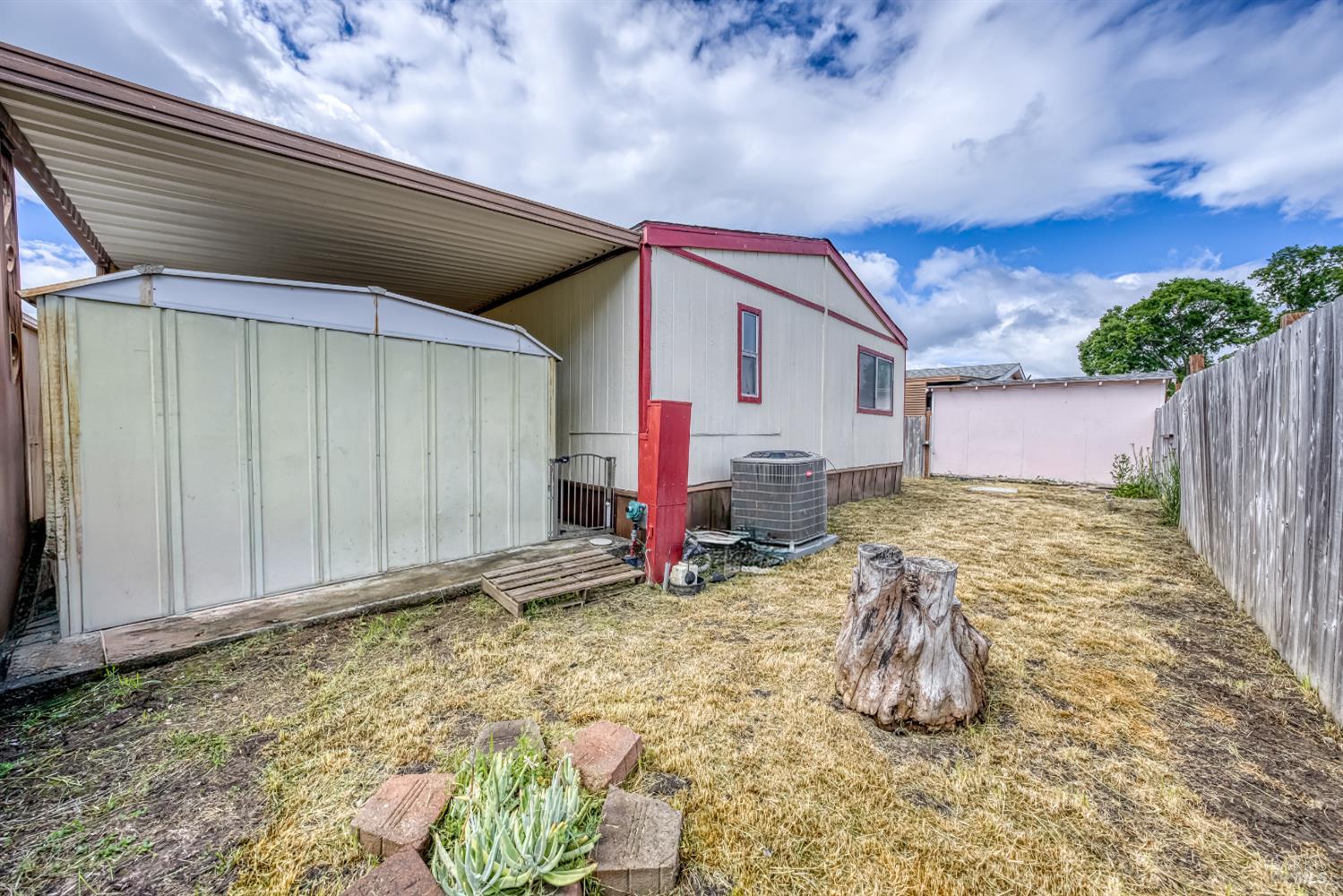 Detail Gallery Image 31 of 38 For 5330 Lakeshore Blvd 32, Lakeport,  CA 95453 - 2 Beds | 1/1 Baths
