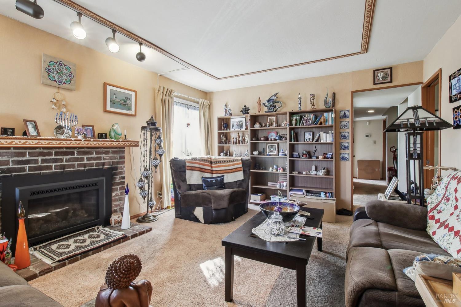 Detail Gallery Image 3 of 20 For 6101 Rosalind Ave, Richmond,  CA 94805 - 5 Beds | 4 Baths
