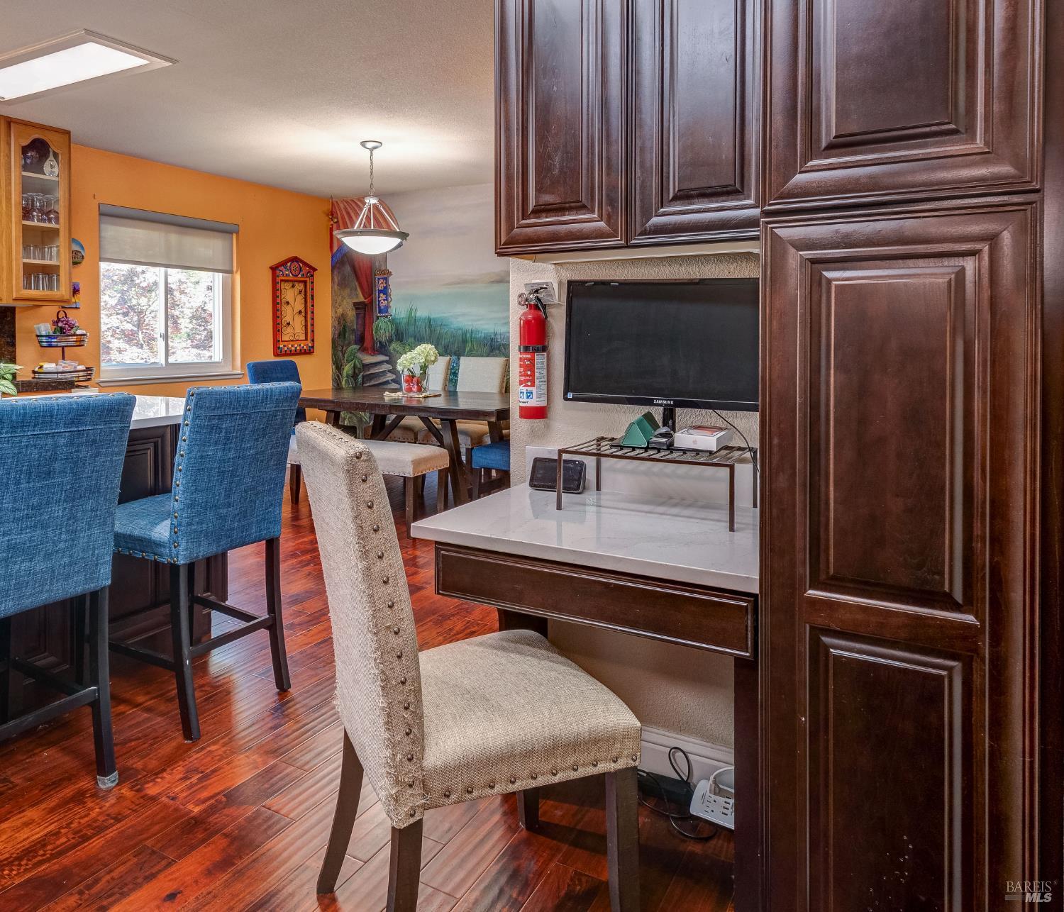 Detail Gallery Image 8 of 31 For 32 Romine Way, Vallejo,  CA 94591 - 5 Beds | 3 Baths