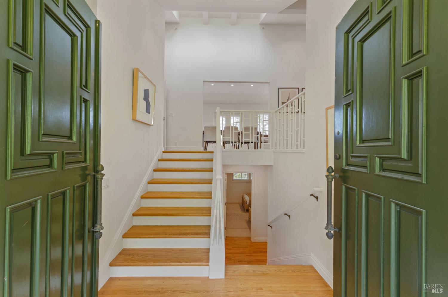 Detail Gallery Image 8 of 50 For 91 Round Hill Rd, Tiburon,  CA 94920 - 5 Beds | 4/1 Baths