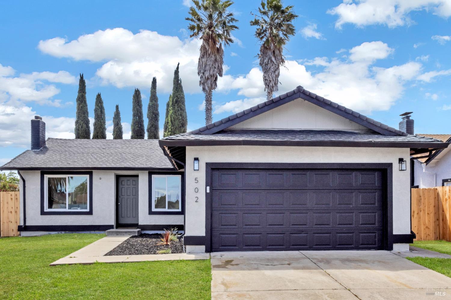 Detail Gallery Image 1 of 27 For 502 Prairie Ct, Suisun City,  CA 94585 - 3 Beds | 2 Baths