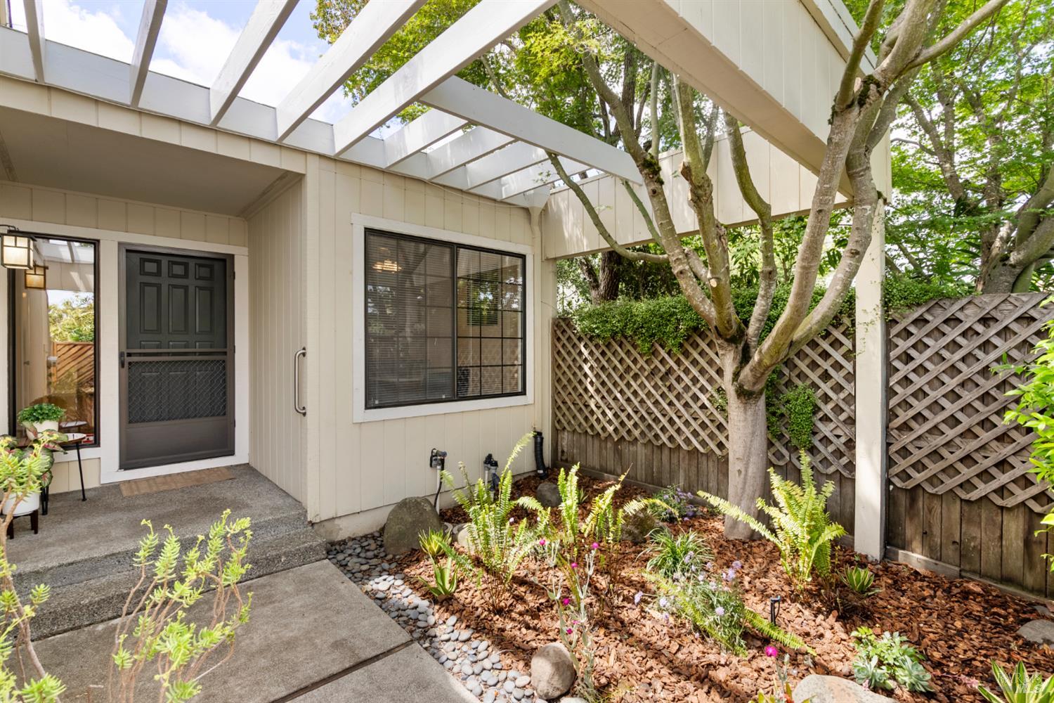 Detail Gallery Image 2 of 38 For 20912 via Colombard Unkn, Sonoma,  CA 95476 - 2 Beds | 2 Baths
