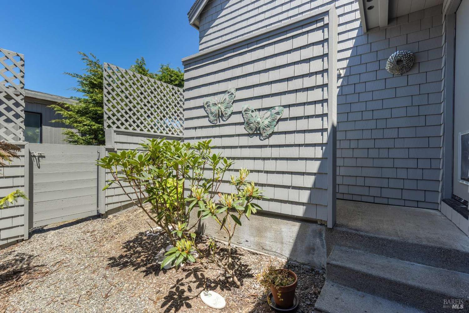Detail Gallery Image 10 of 61 For 1513 Sea Way, Bodega Bay,  CA 94923 - 3 Beds | 2/1 Baths