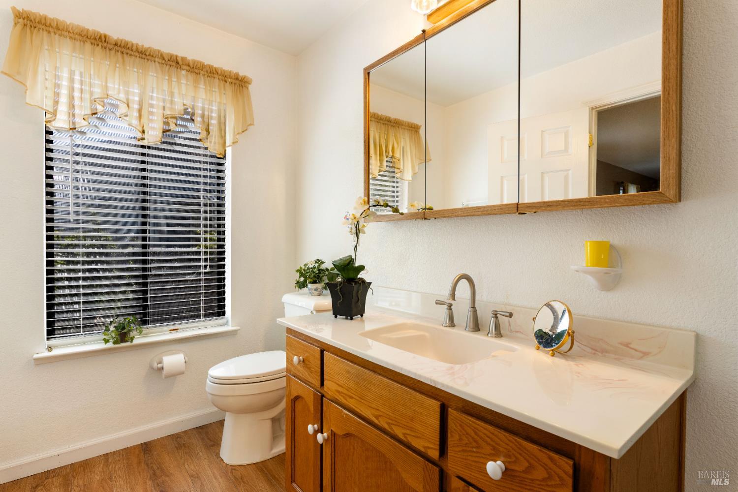 Detail Gallery Image 33 of 59 For 565 Bass Ln, Clearlake Oaks,  CA 95423 - 3 Beds | 2 Baths