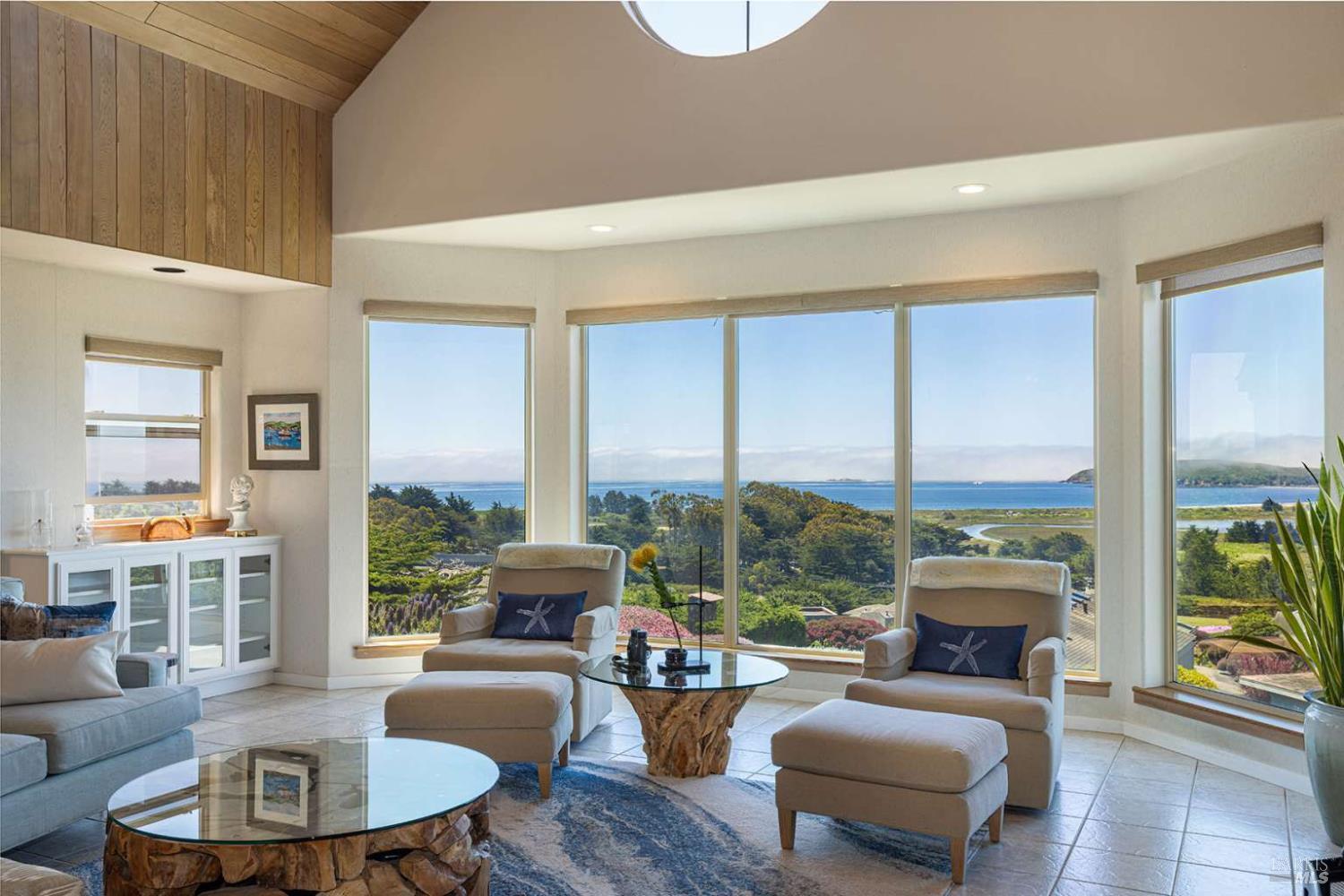 Detail Gallery Image 16 of 61 For 1513 Sea Way, Bodega Bay,  CA 94923 - 3 Beds | 2/1 Baths