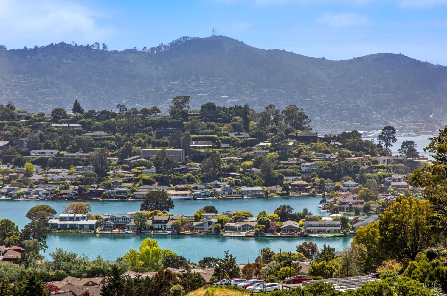 Detail Gallery Image 44 of 50 For 91 Round Hill Rd, Tiburon,  CA 94920 - 5 Beds | 4/1 Baths