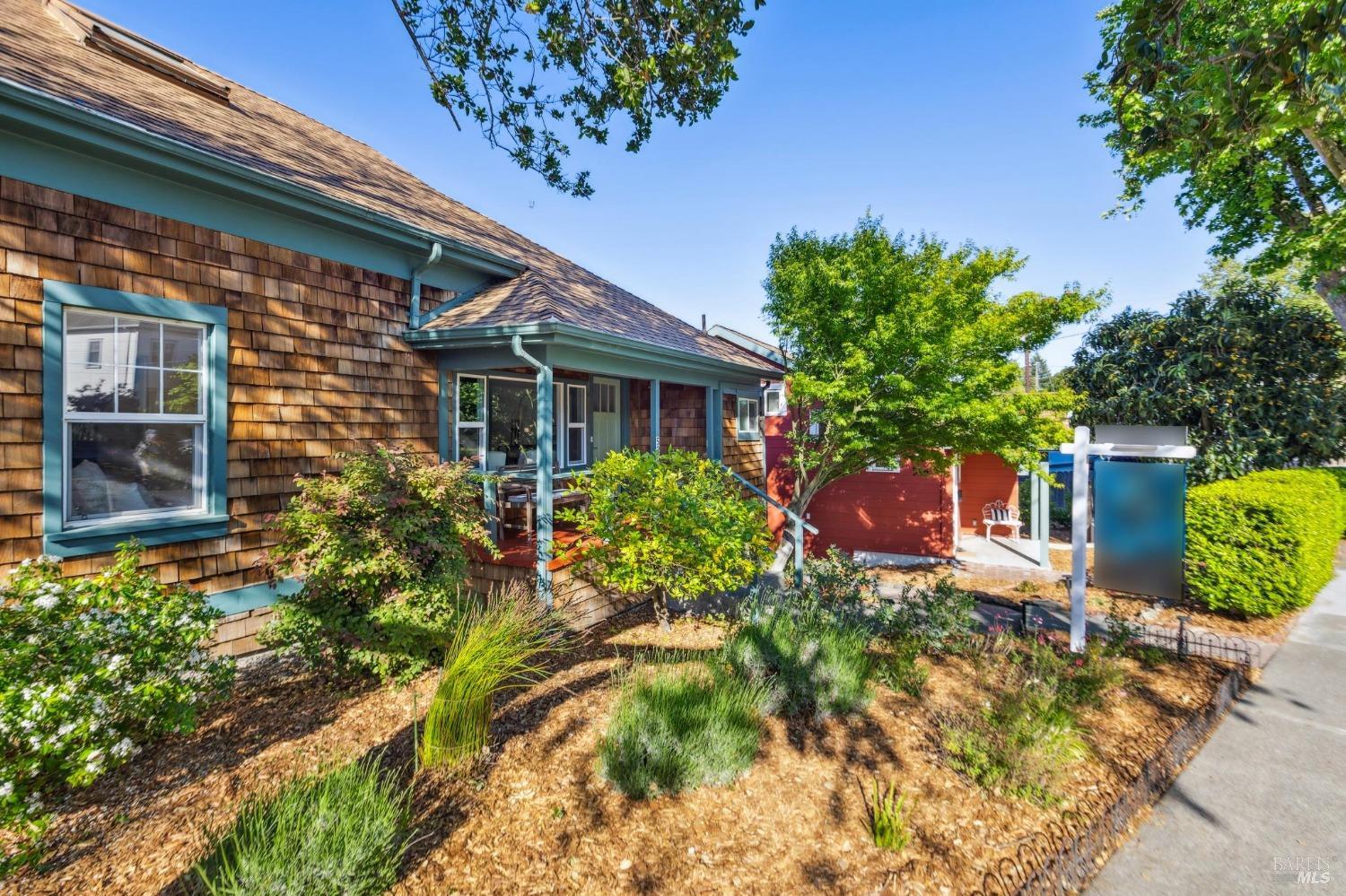 Detail Gallery Image 5 of 99 For 516 Howard St, Petaluma,  CA 94952 - – Beds | – Baths