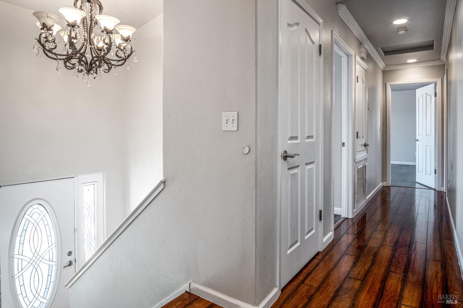 Detail Gallery Image 22 of 53 For 16544 Hacienda Ct, Hidden Valley Lake,  CA 95467 - 5 Beds | 3 Baths