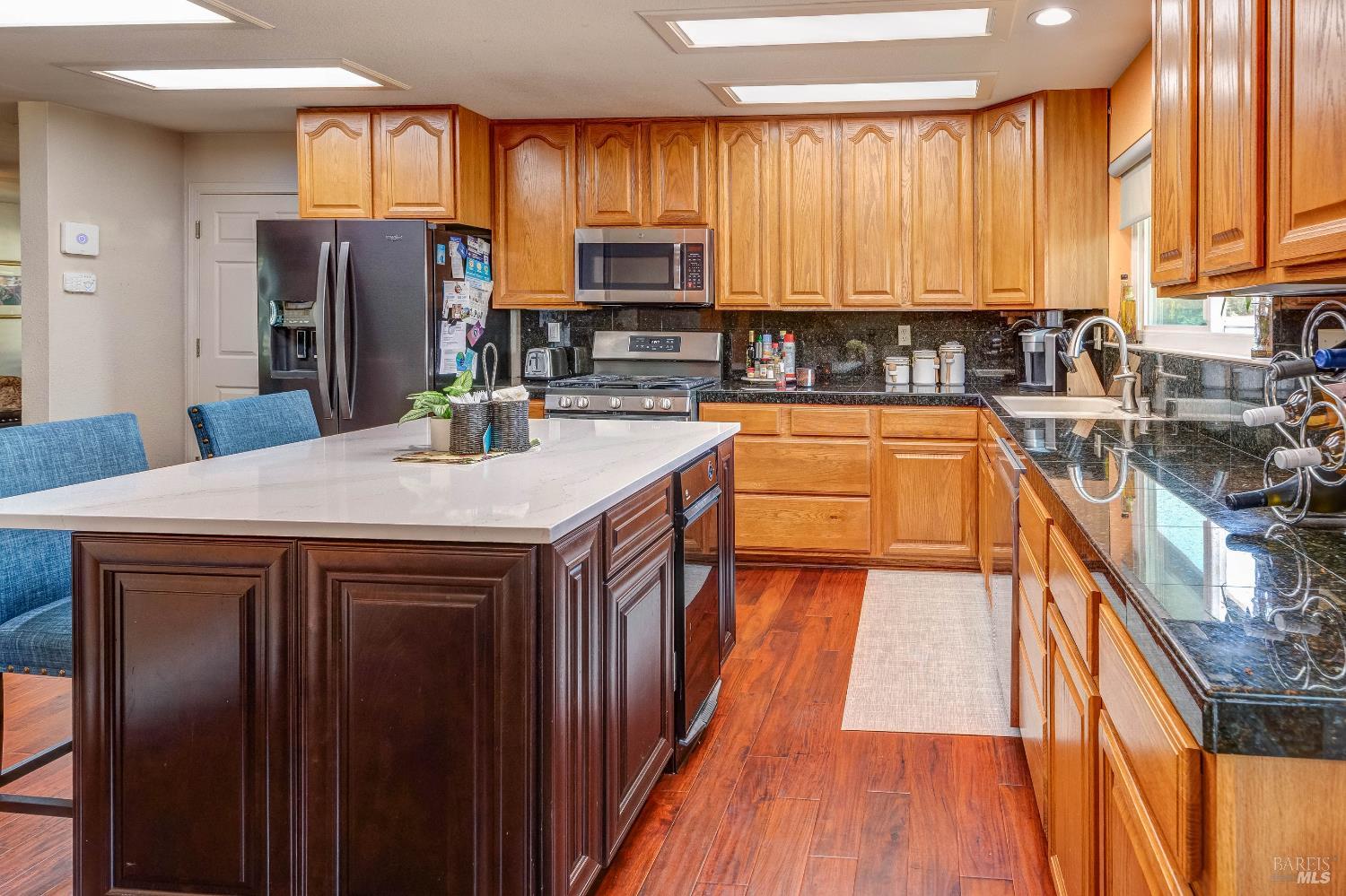 Detail Gallery Image 7 of 31 For 32 Romine Way, Vallejo,  CA 94591 - 5 Beds | 3 Baths