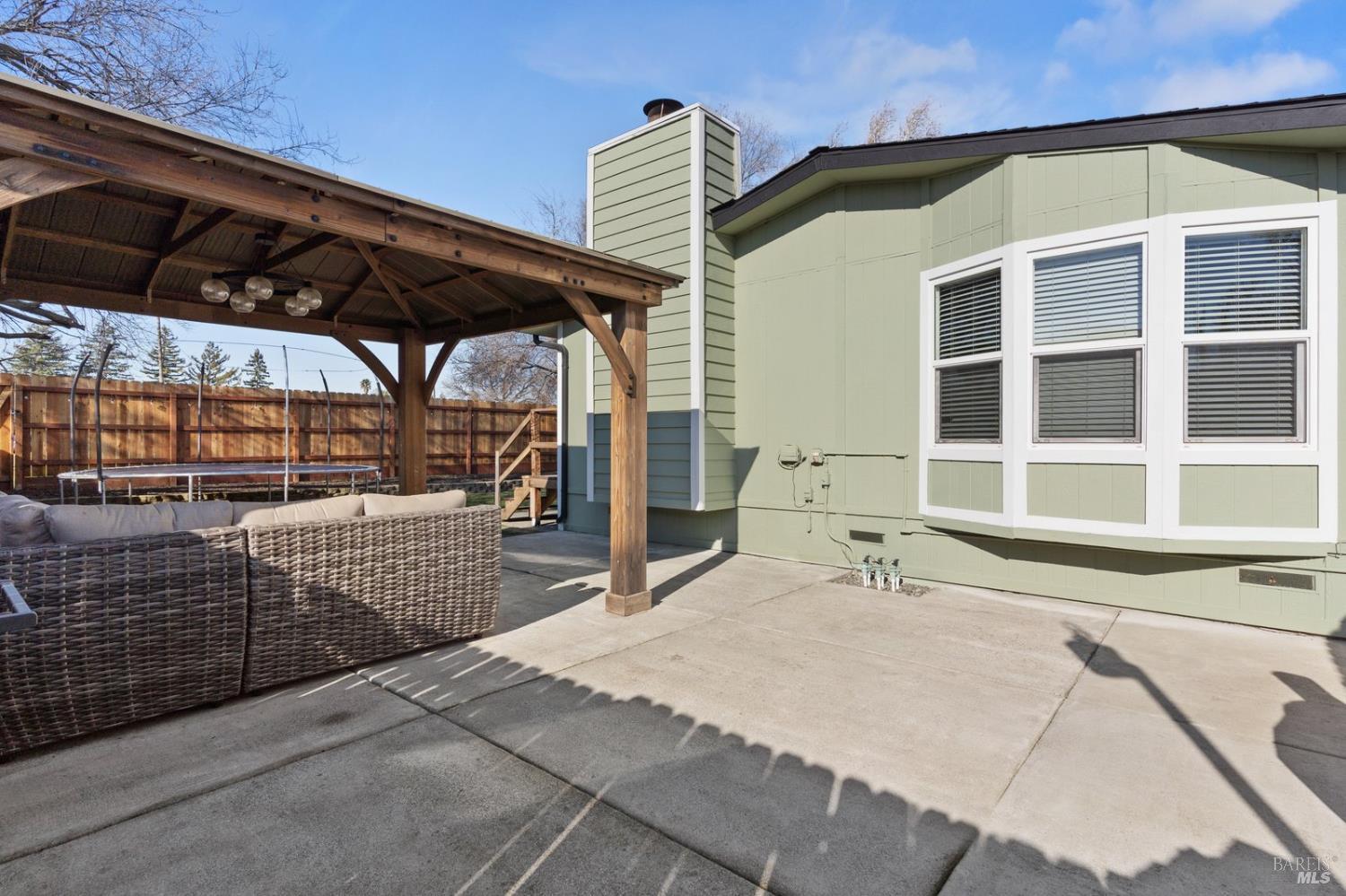 Detail Gallery Image 43 of 52 For 491 Aberdeen Way, Vacaville,  CA 95687 - 3 Beds | 2 Baths