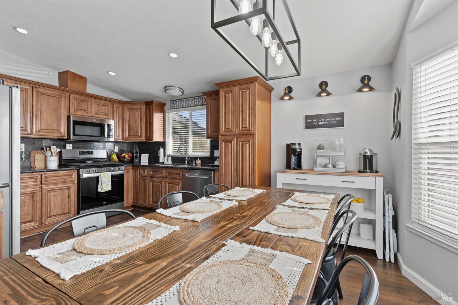 Detail Gallery Image 19 of 52 For 491 Aberdeen Way, Vacaville,  CA 95687 - 3 Beds | 2 Baths