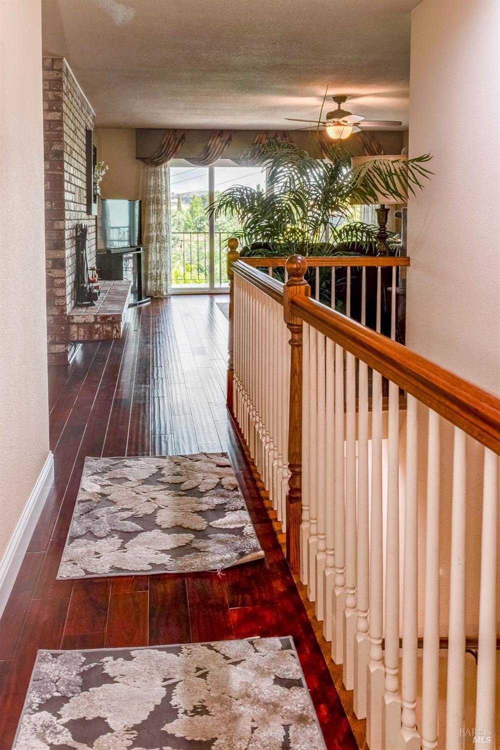 Detail Gallery Image 12 of 31 For 32 Romine Way, Vallejo,  CA 94591 - 5 Beds | 3 Baths