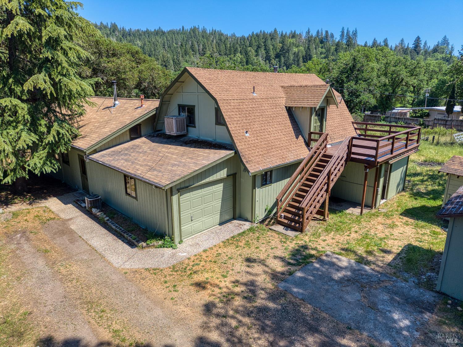 Detail Gallery Image 7 of 94 For 17651 Van Arsdale Rd, Potter Valley,  CA 95469 - 6 Beds | 5 Baths