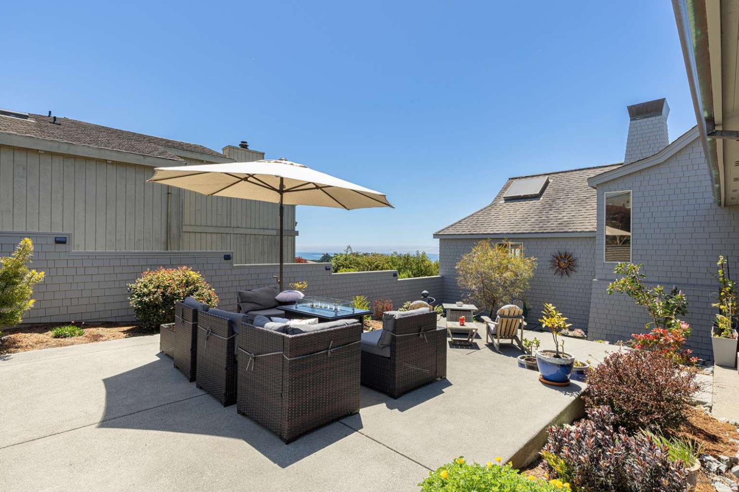 Detail Gallery Image 4 of 61 For 1513 Sea Way, Bodega Bay,  CA 94923 - 3 Beds | 2/1 Baths