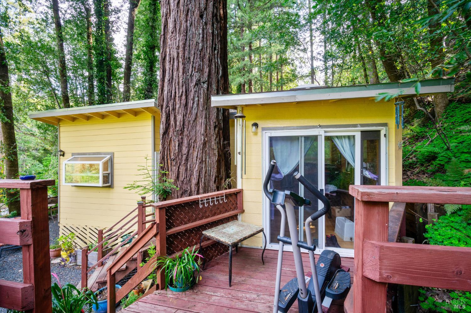 Detail Gallery Image 28 of 33 For 15910 E Austin Creek Rd, Cazadero,  CA 95421 - 2 Beds | 1 Baths