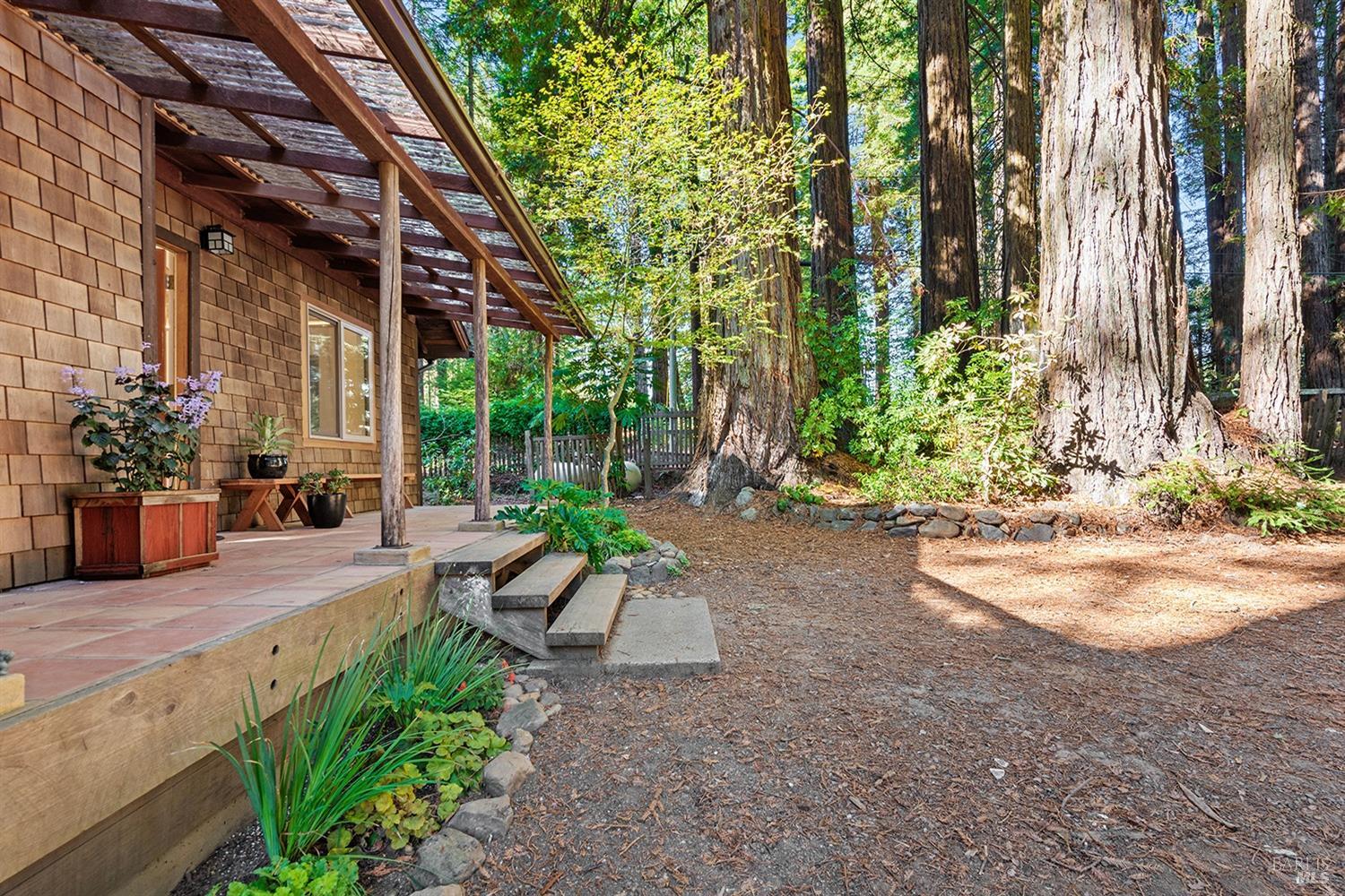 Detail Gallery Image 39 of 50 For 17075 Fitzpatrick Ln, Occidental,  CA 95465 - 3 Beds | 3 Baths