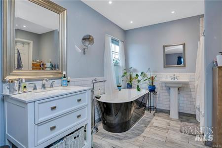 Detail Gallery Image 1 of 11 For 18537 Spyglass Rd, Hidden Valley Lake,  CA 95467 - 3 Beds | 2 Baths