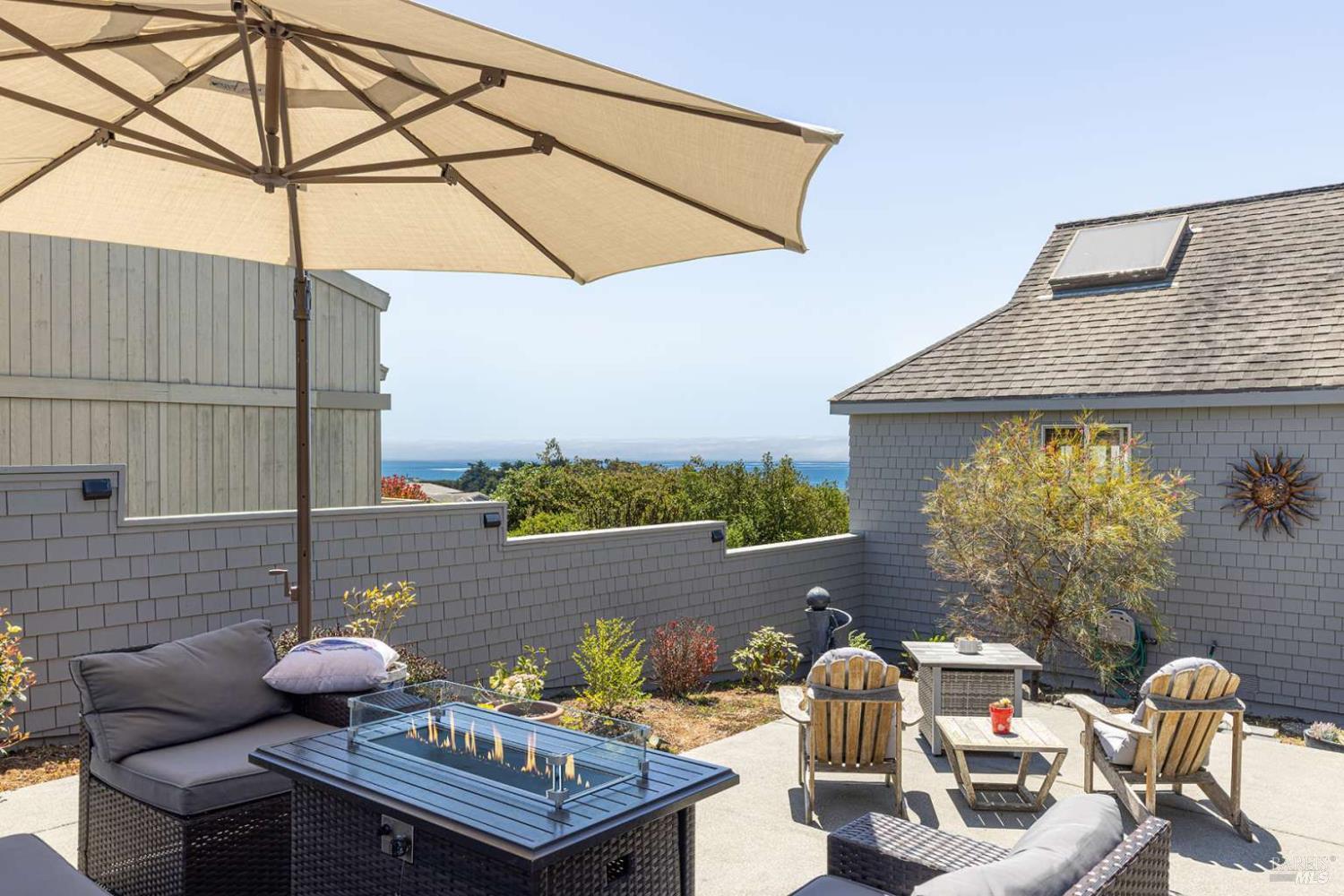 Detail Gallery Image 5 of 61 For 1513 Sea Way, Bodega Bay,  CA 94923 - 3 Beds | 2/1 Baths